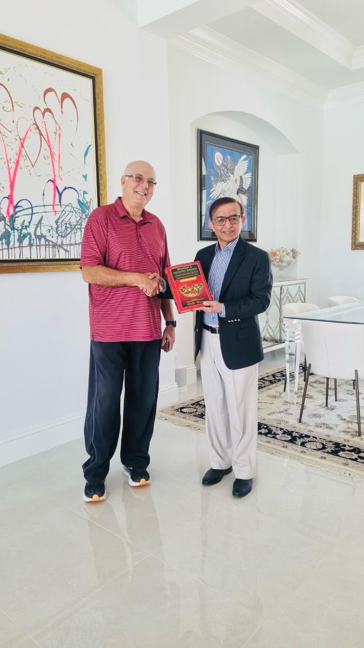 Dr. Farhan Ansari presenting his book